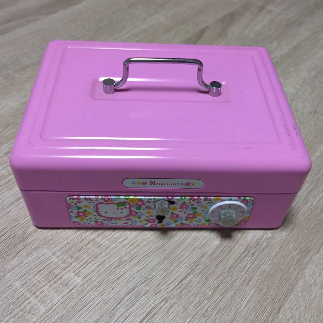 2026年最新】ハローキティ金庫の人気アイテム - メルカリ