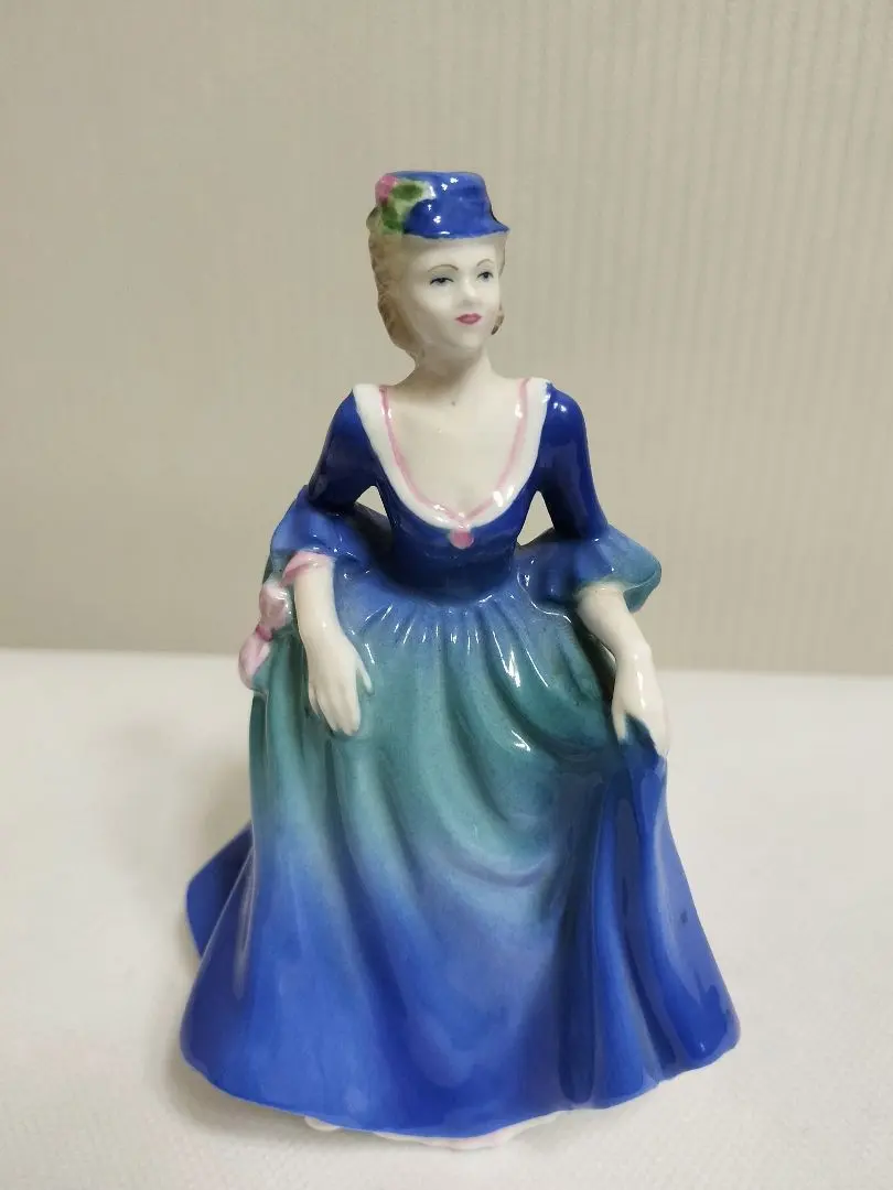 2026年最新】コールポート フィギュリンの人気アイテム - メルカリ