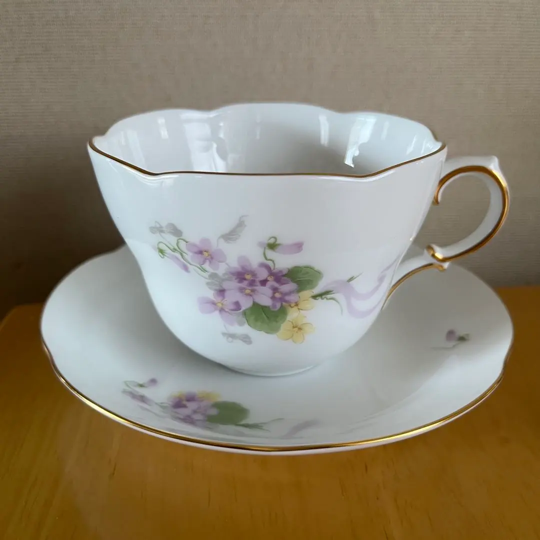 2026年最新】大倉陶園 カップ スミレの人気アイテム - メルカリ