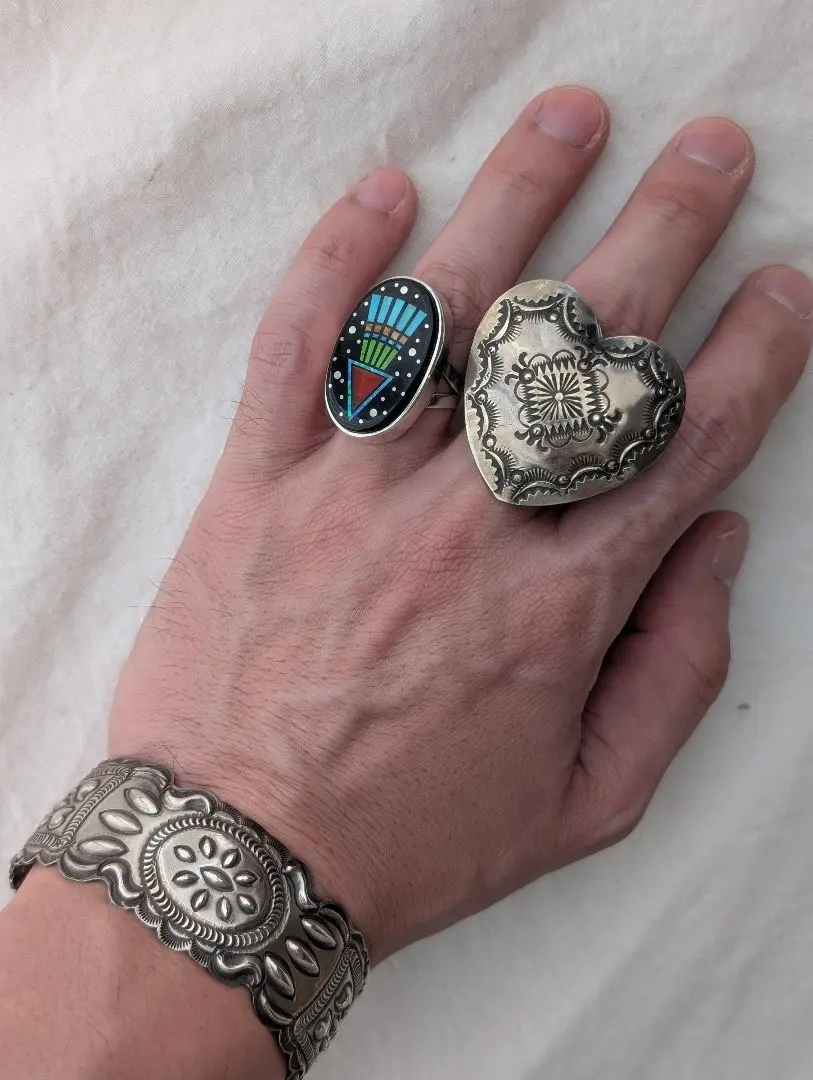 2026年最新】スパイニーオイスターシェル指輪の人気アイテム - メルカリ