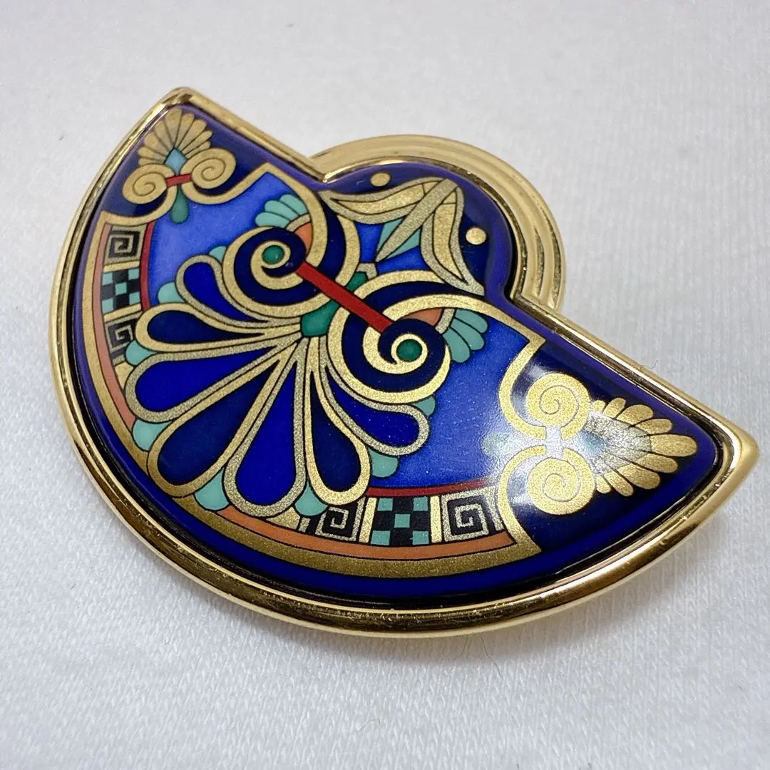 2026年最新】ミカエラフレイ ブローチの人気アイテム - メルカリ