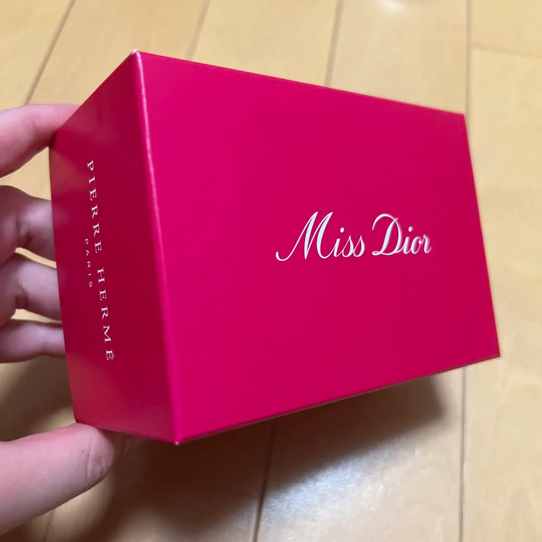 2026年最新】ピエールエルメ空箱の人気アイテム - メルカリ