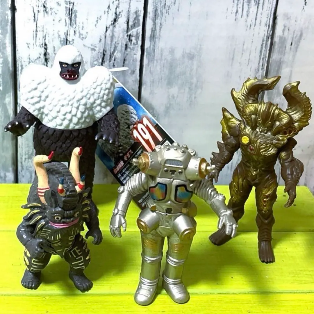 2026年最新】冷凍怪獣ギガスの人気アイテム - メルカリ