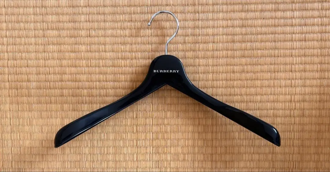 2026年最新】BURBERRY 衣類ハンガーの人気アイテム - メルカリ