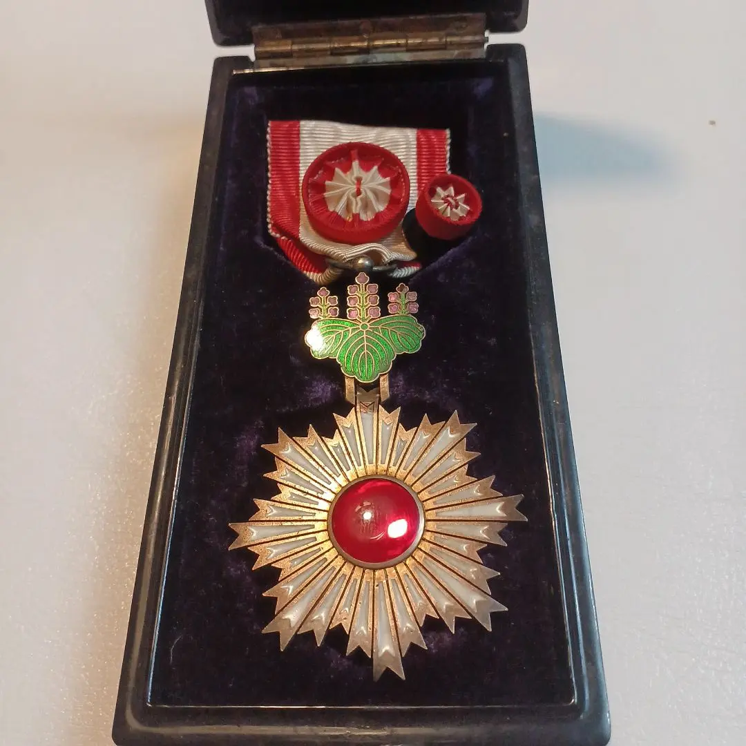 2026年最新】勲章 勲三等旭日中綬章の人気アイテム - メルカリ