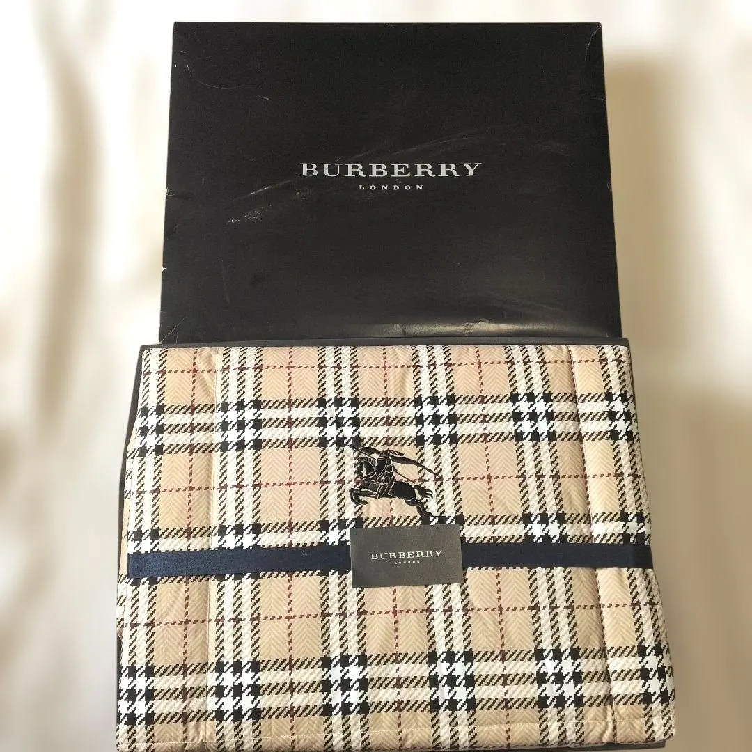 2026年最新】バーバリー 羽毛肌掛けふとんの人気アイテム - メルカリ