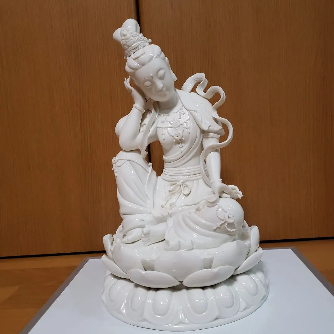 中国徳化窯白磁観音像時代箱付 美術品
