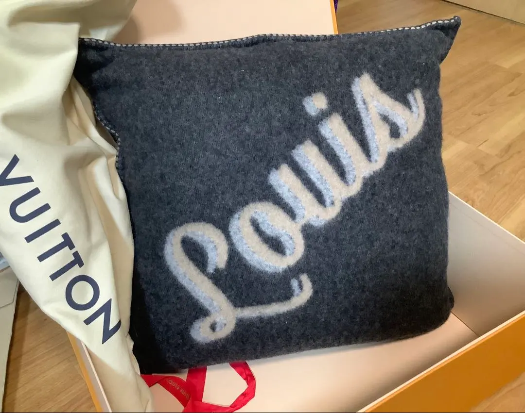 2026年最新】LOUIS VUITTON クッションの人気アイテム - メルカリ