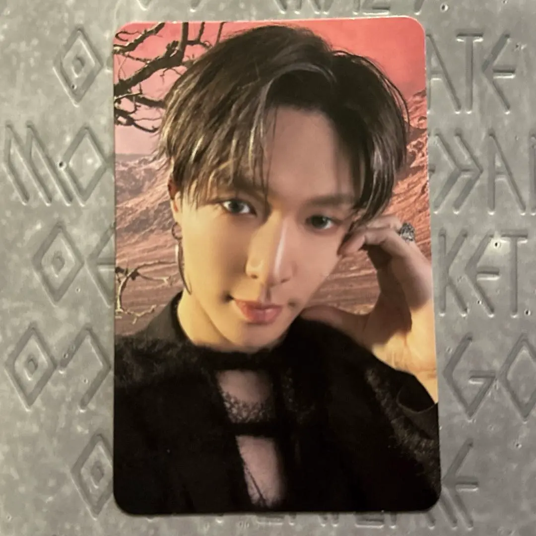 2026年最新】张艺兴の人気アイテム - メルカリ