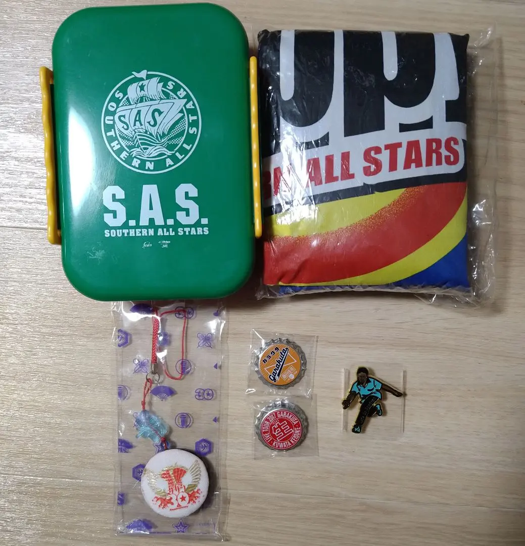 2026年最新】桑田佳祐缶バッジの人気アイテム - メルカリ