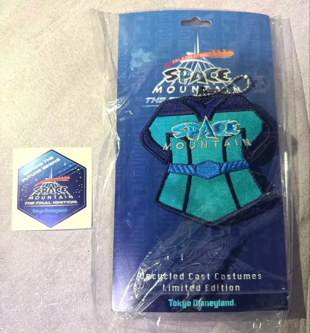 2026年最新】スペースマウンテンワッペンバッジの人気アイテム - メルカリ