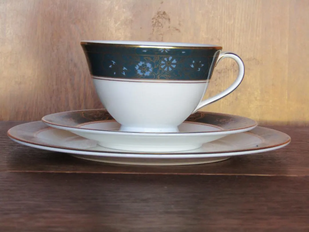 2026年最新】ロイヤルドルトン カーライルの人気アイテム - メルカリ