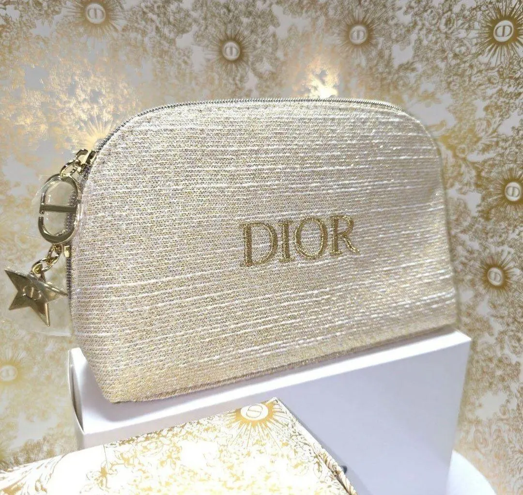 2026年最新】ディオール ホリデー オファー 2024の人気アイテム - メルカリ