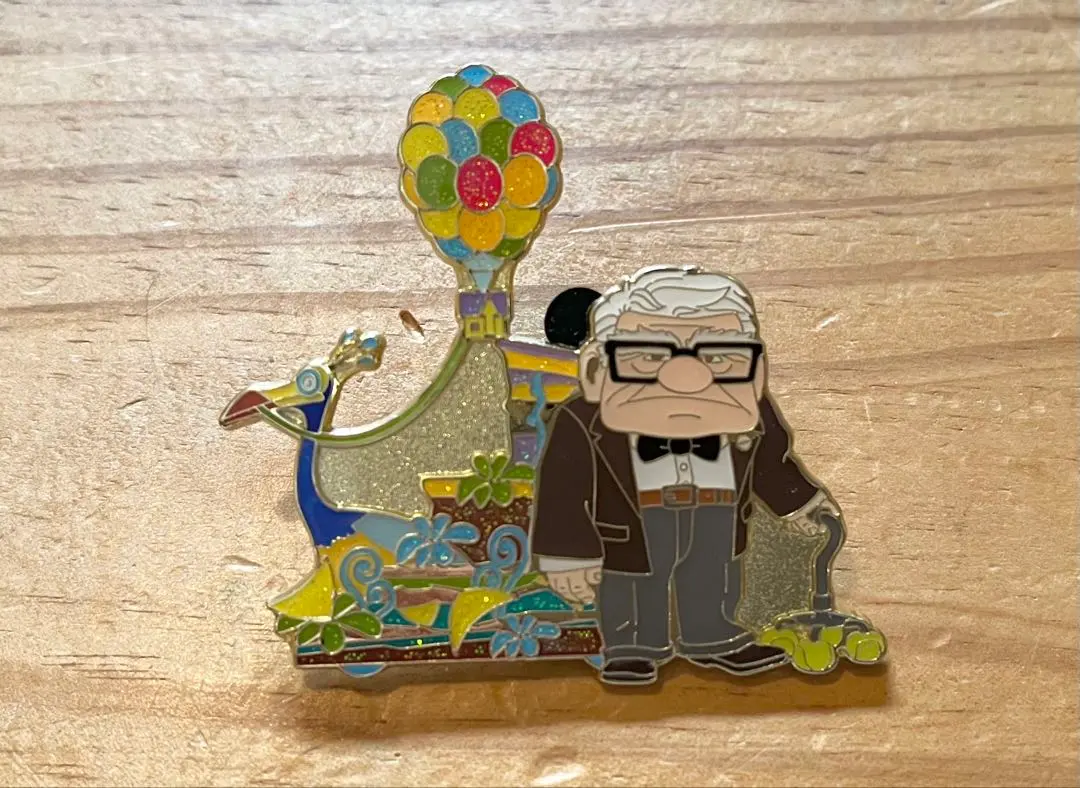 2026年最新】カールじいさんの空飛ぶ家 バッジの人気アイテム - メルカリ