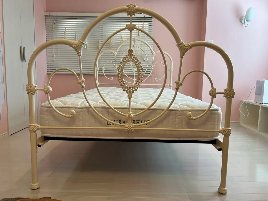 2026年最新】Laura Ashley ベッドフレームの人気アイテム - メルカリ