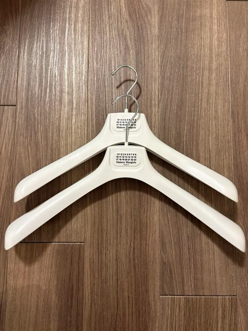 2026年最新】Maison Margiela 衣類ハンガーの人気アイテム - メルカリ