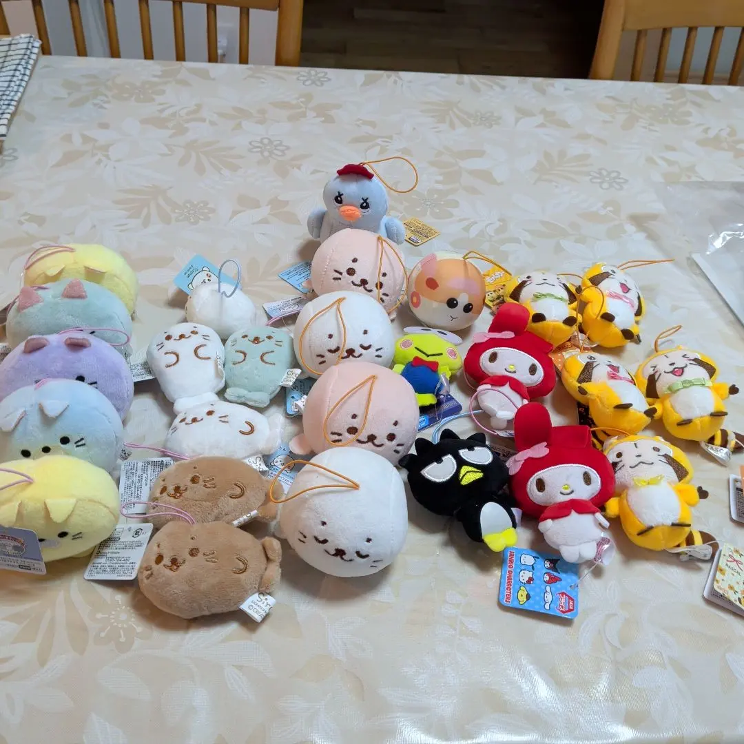 2026年最新】サンリオキャラクターズ シークレットキーホルダー 虫さん