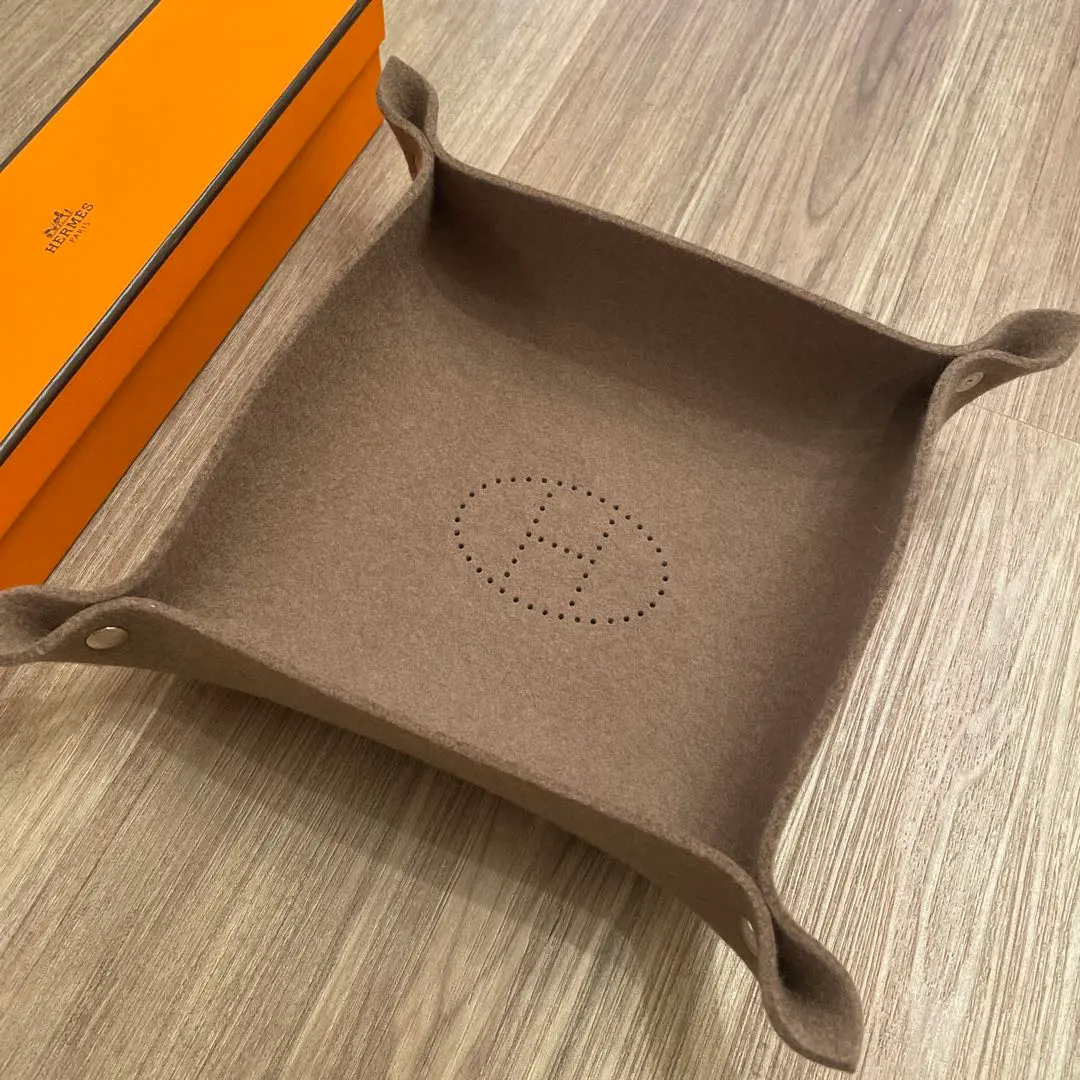 2026年最新】エルメス ヴィドポッシュ トレイの人気アイテム - メルカリ