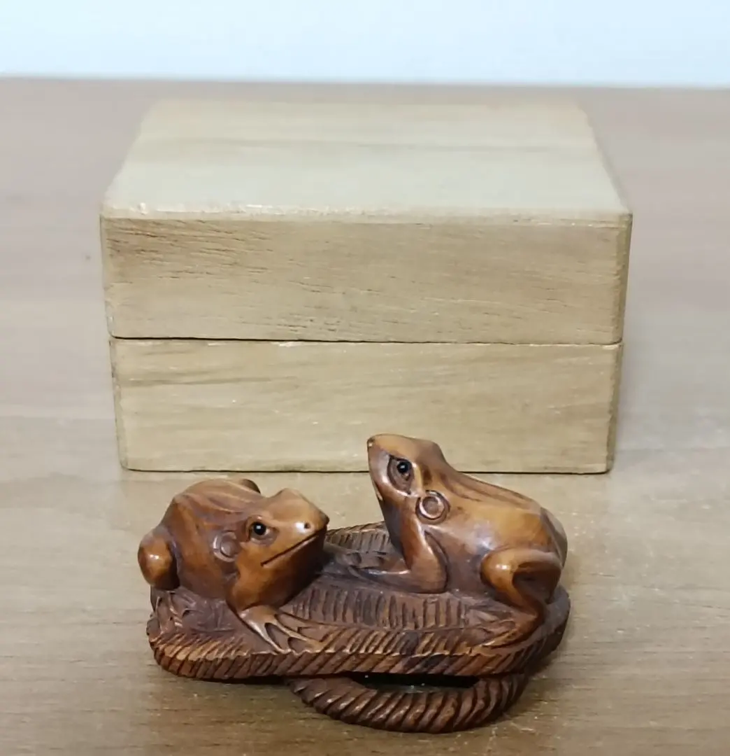 2026年最新】己山銘木彫蛙一対根付の人気アイテム - メルカリ