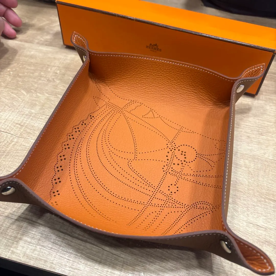 2026年最新】エルメス ヴィドポッシュ トレイの人気アイテム - メルカリ