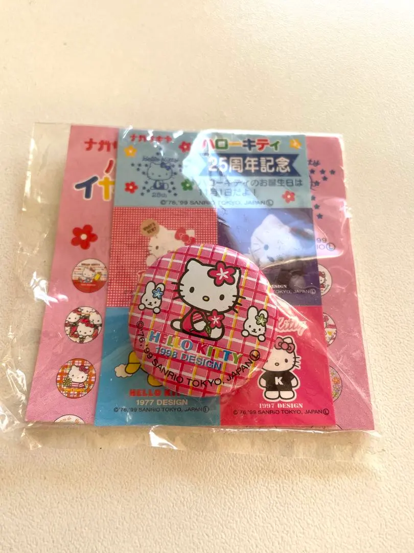 2026年最新】ハローキティ25周年記念缶バッジの人気アイテム - メルカリ