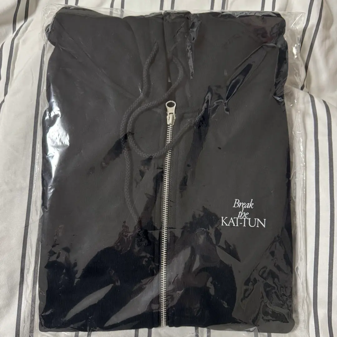 2026年最新】kat-tun パーカーの人気アイテム - メルカリ