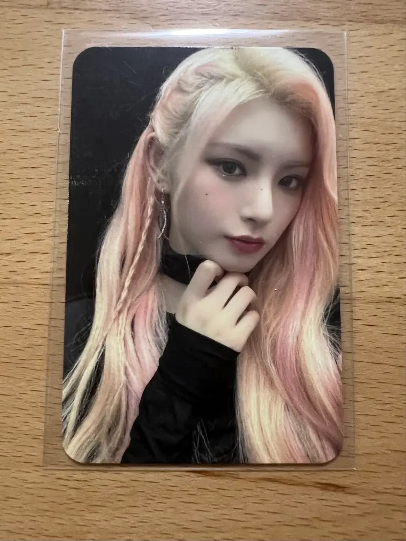 2026年最新】everglow イロン トレカの人気アイテム - メルカリ