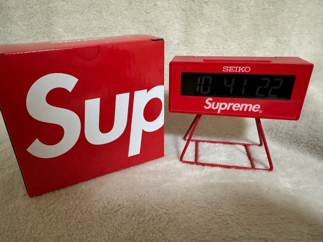 2026年最新】supreme 目覚ましの人気アイテム - メルカリ