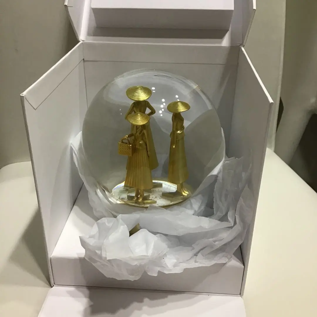 2026年最新】diorスノードームの人気アイテム - メルカリ