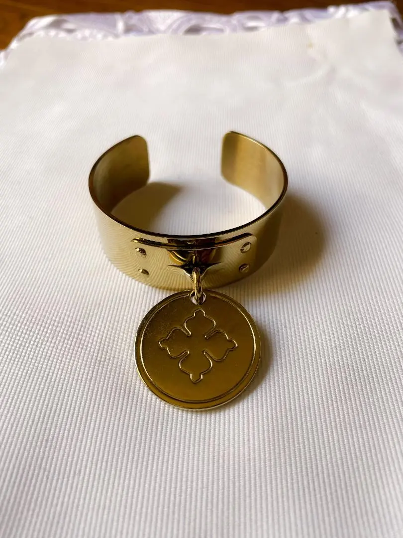 2026年最新】ロイヤルコペンハーゲン バングルの人気アイテム - メルカリ