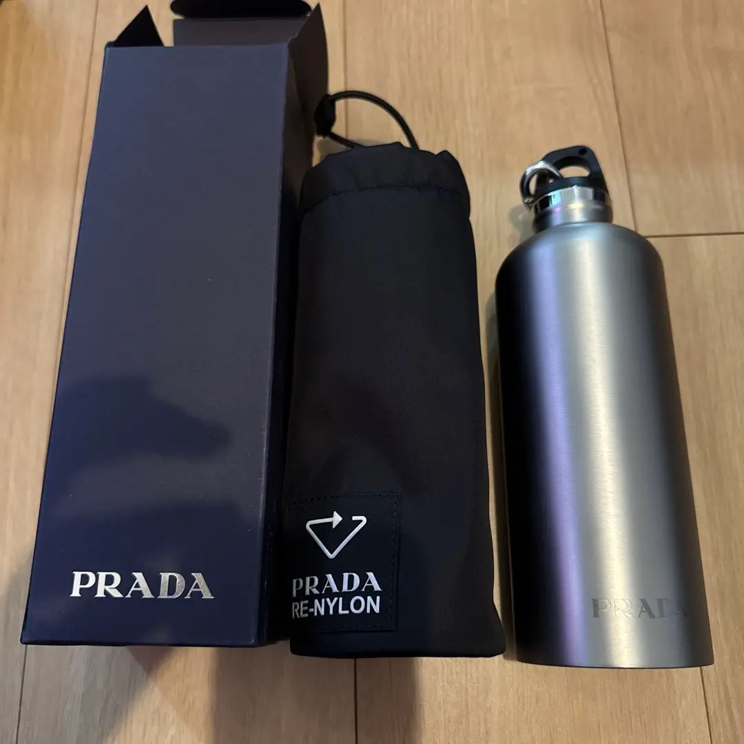 2026年最新】プラダ ウォーターボトルの人気アイテム - メルカリ
