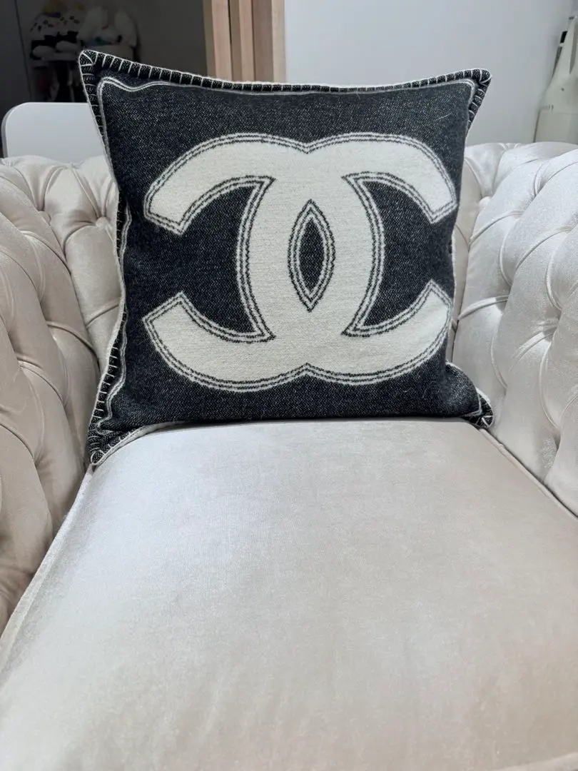 2026年最新】CHANEL クッションの人気アイテム - メルカリ
