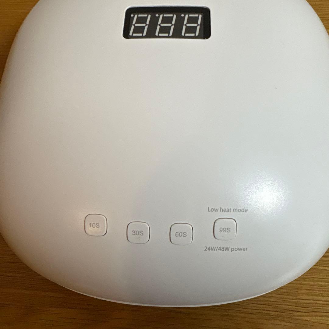 AIRI　SHAREYDVA LUNA UV/LEDライト