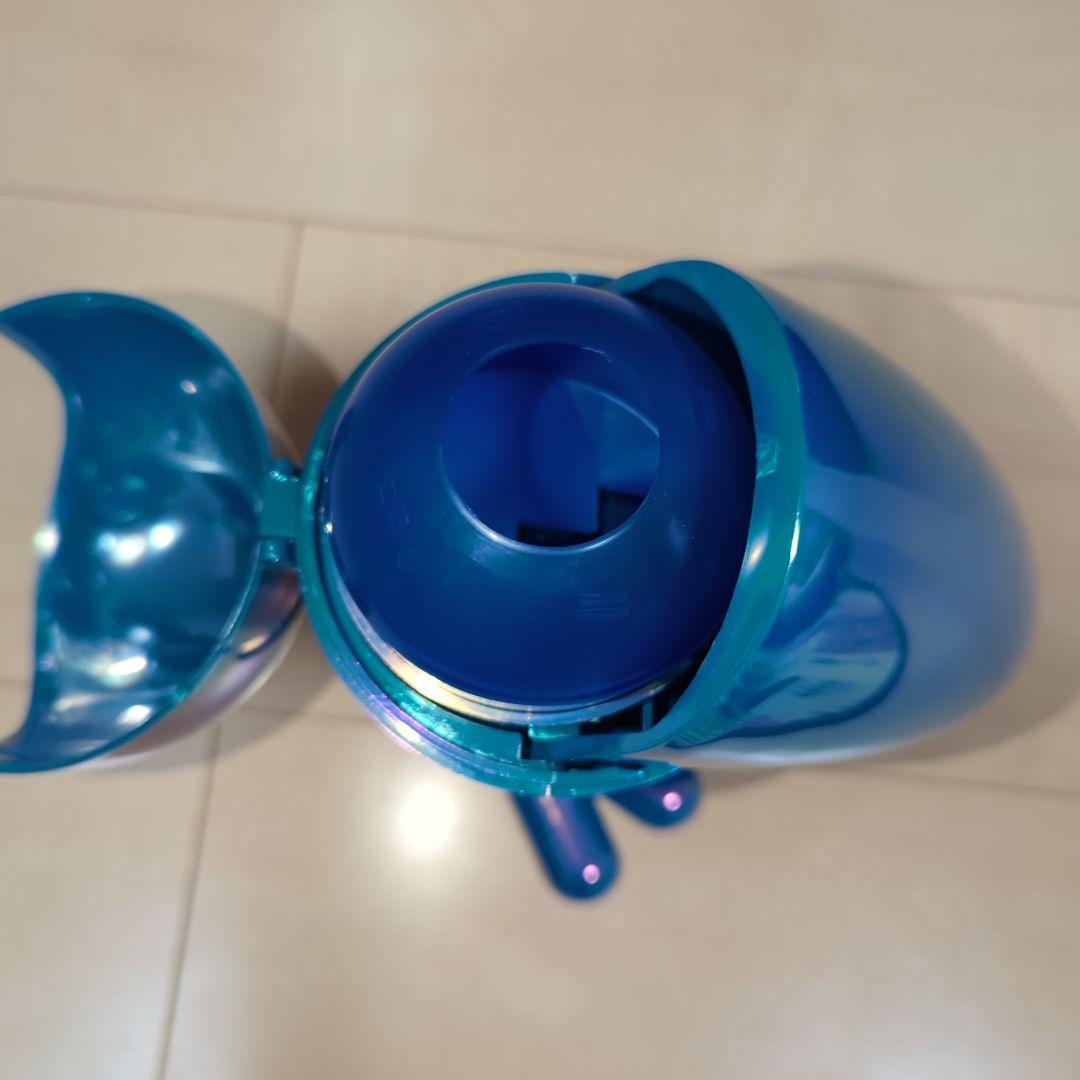 キョロちゃん缶 非売品 青バージョン - メルカリ