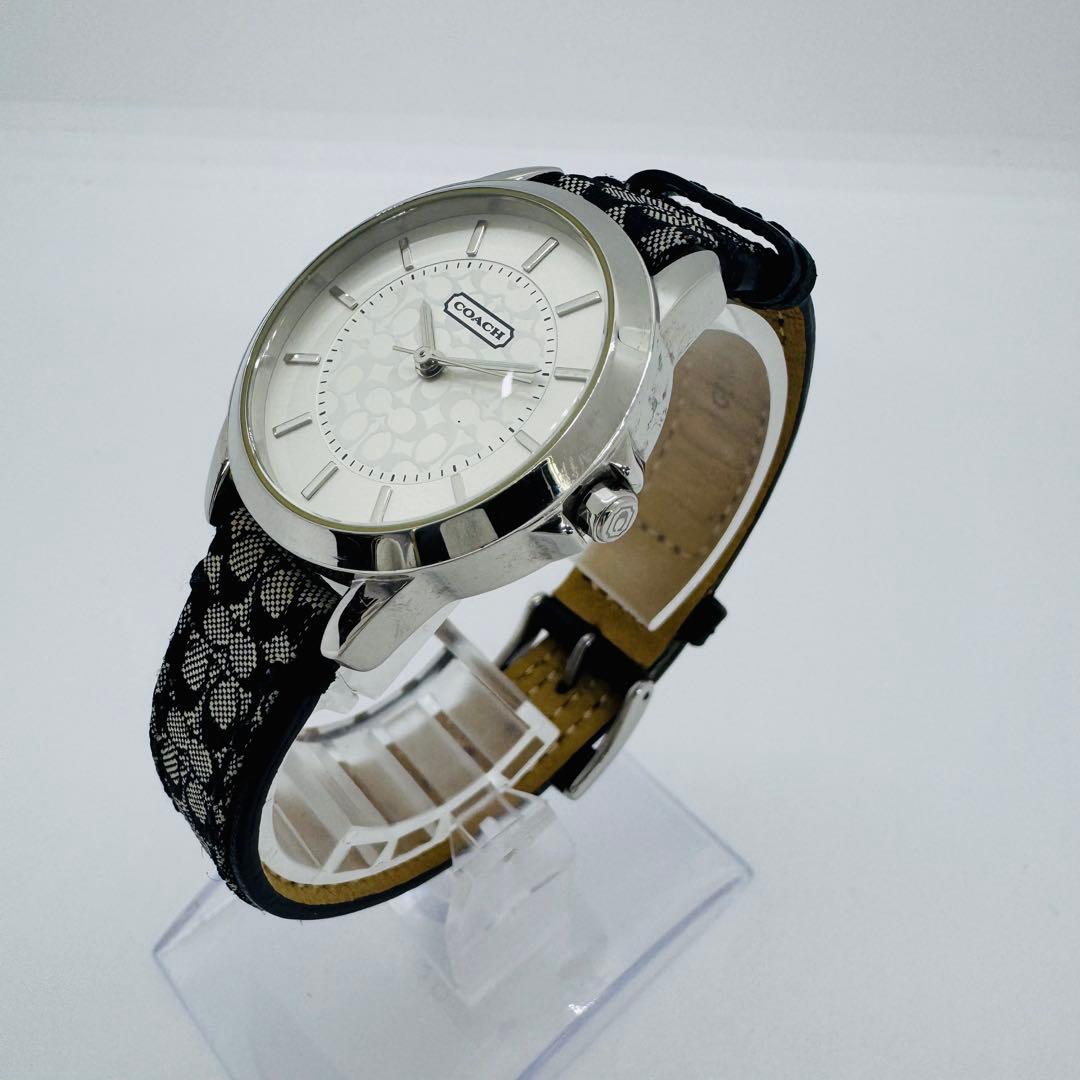 ✨COACH✨コーチ✨シグネチャー柄✨ホワイト文字盤✨レディース✨腕時計✨