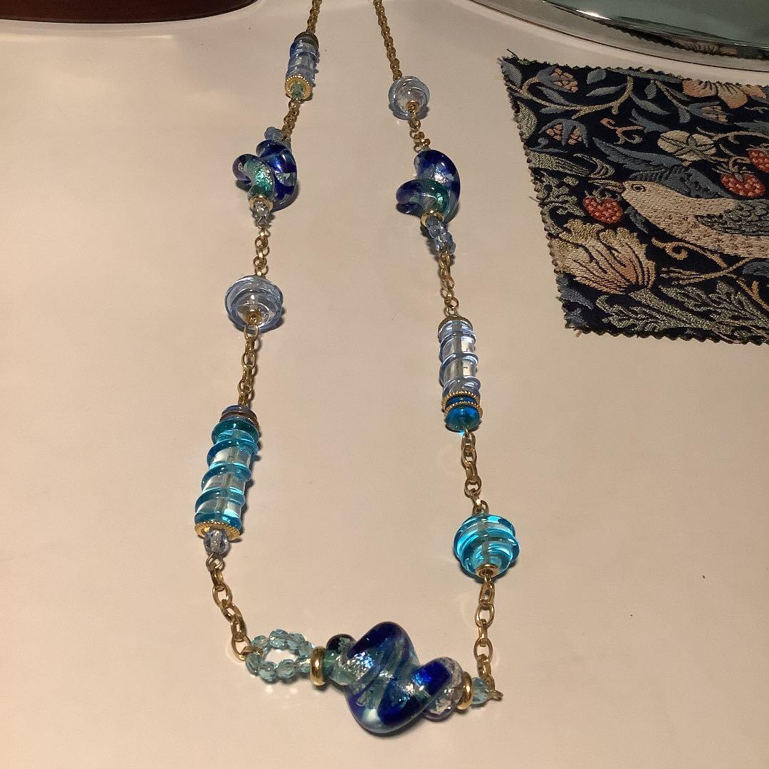 一目惚れのネックレスで御座います。