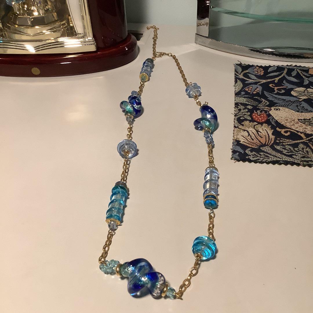 一目惚れのネックレスで御座います。