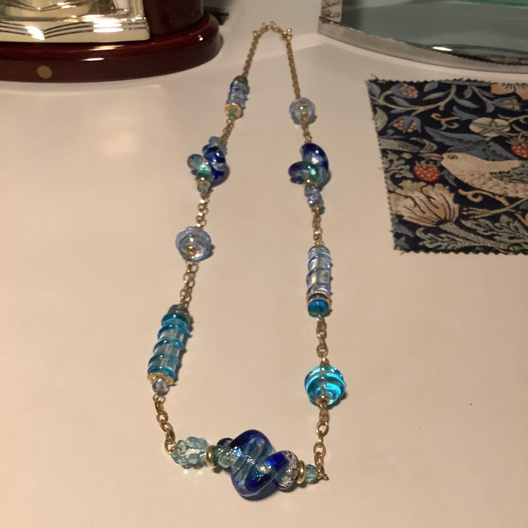 一目惚れのネックレスで御座います。