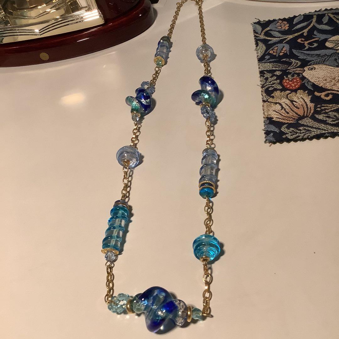 一目惚れのネックレスで御座います。