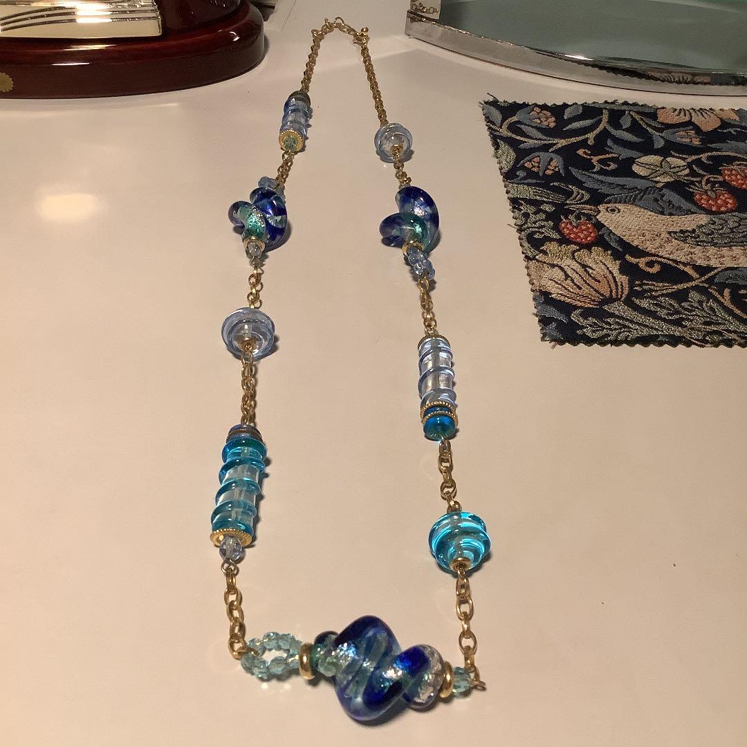 一目惚れのネックレスで御座います。