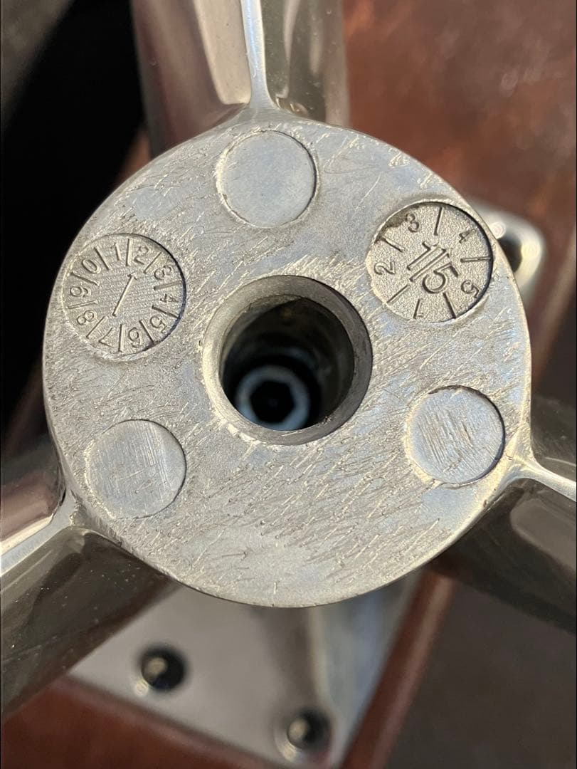 北欧ノルウェー、エコーネス、高級オットマン、スツール、カッシーナ、アクタス、本革