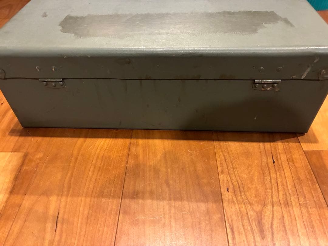 スウェーデン軍メディカルペーパーボックス ビンテージ