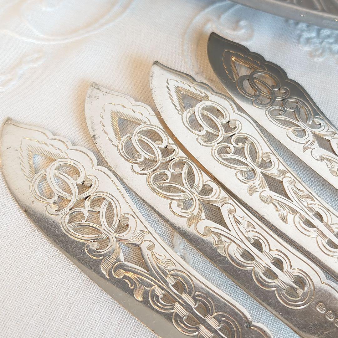 イギリス　アンティークカトラリーセット　アイボリン　ピアッシング