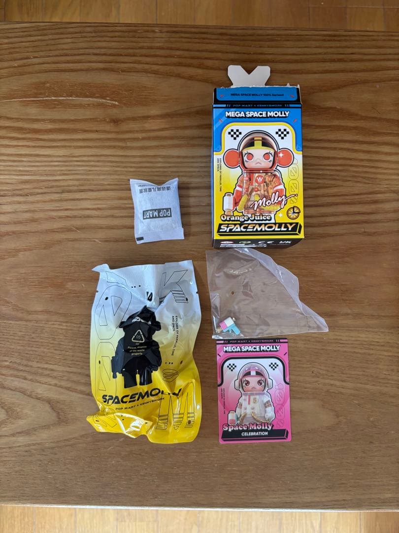 popmart MEGA SPACE MOLLY 100% シークレット　4