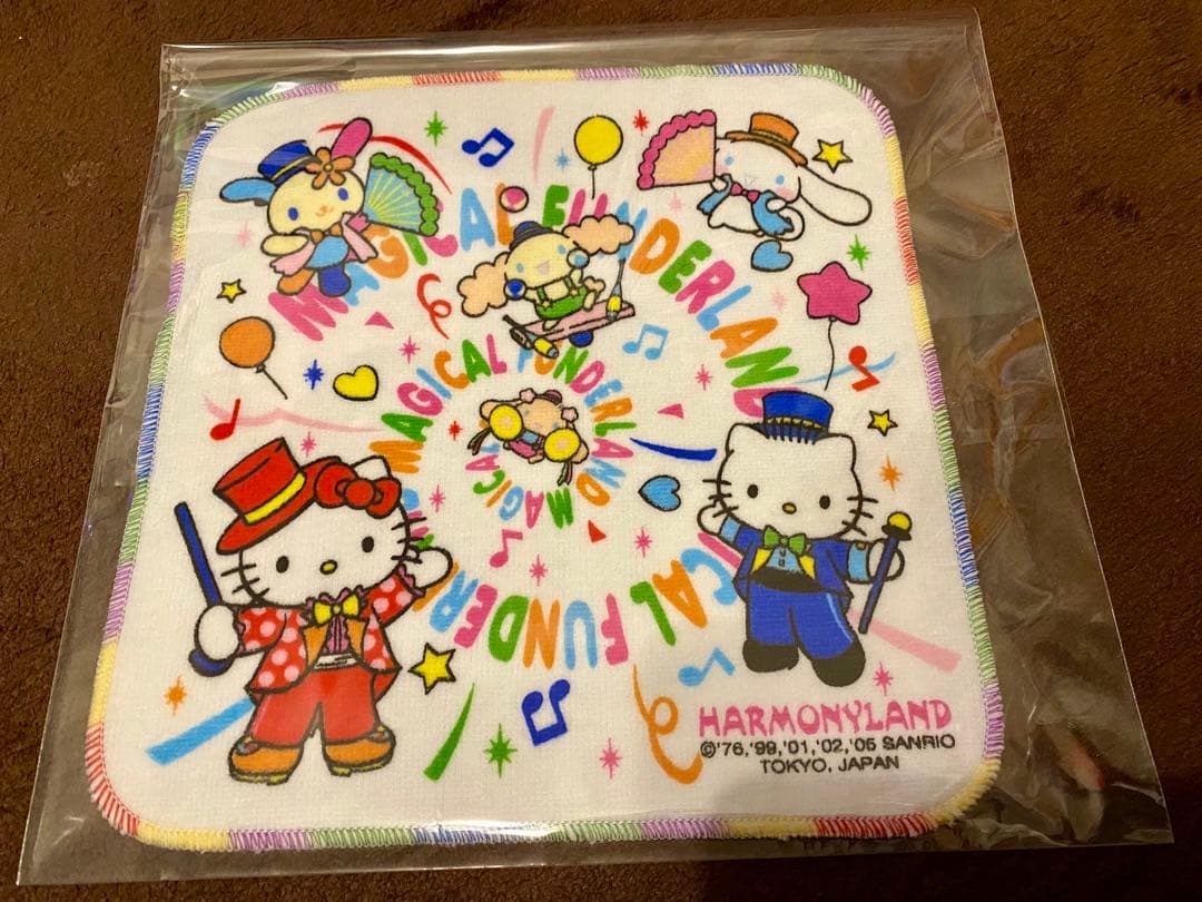 激レア❗️Hello kittyご当地タオルハンカチ！希少！ハーモニーランド