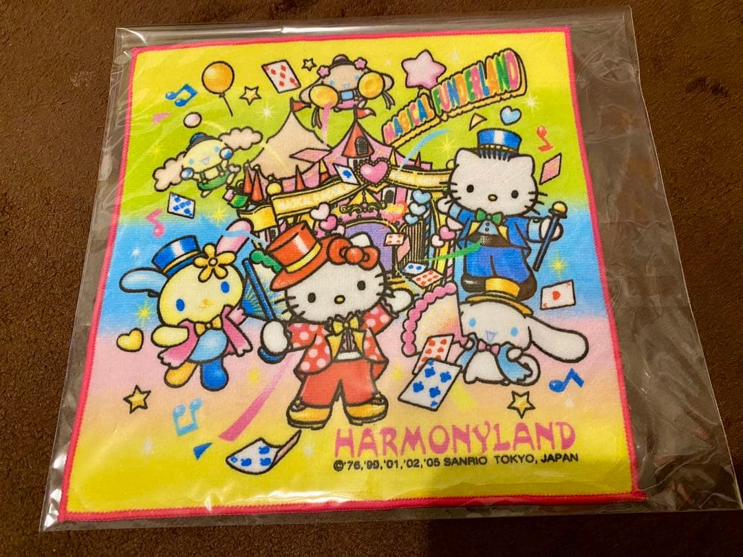 激レア❗️Hello kittyご当地タオルハンカチ！希少！ハーモニーランド