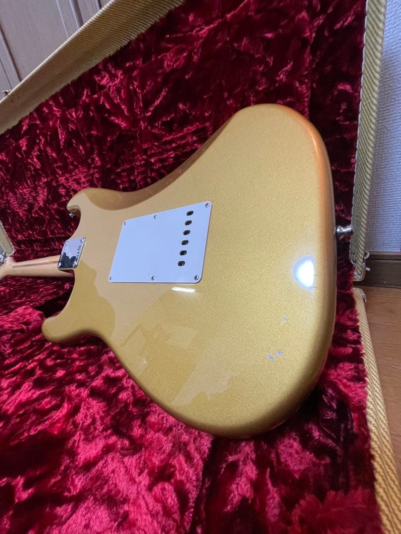 【極美品】 希少なFender USA ストラトキャスター ゴールド 2017年