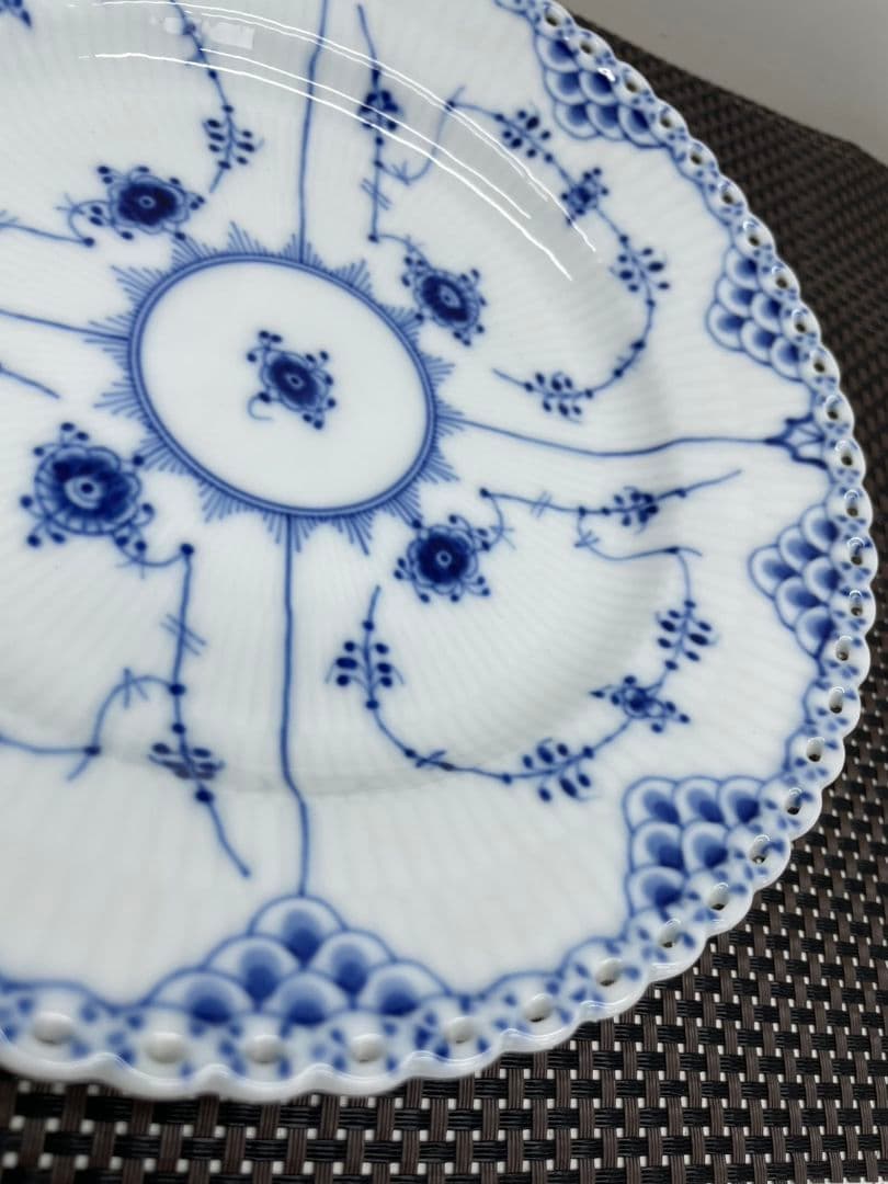 A◇ロイヤルコペンハーゲン ブルーフルーテッド フルレース 中皿 23cm