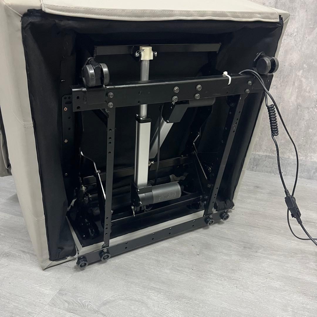 リクライニングチェア　セブンビューティー　マツエク　アイリス