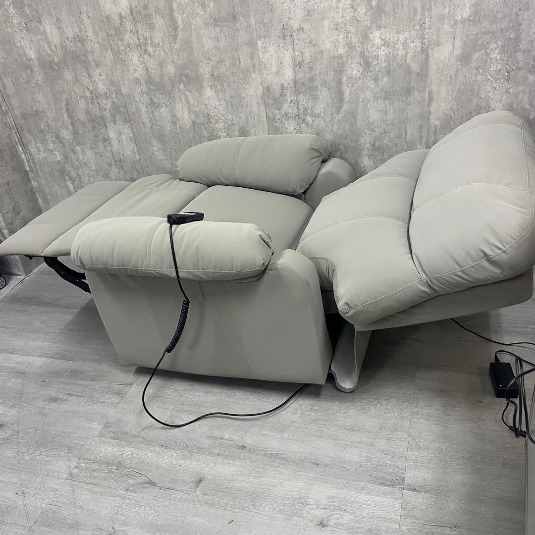 リクライニングチェア　セブンビューティー　マツエク　アイリス